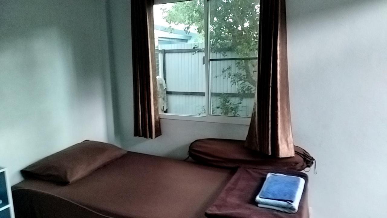 Canaan Guesthouse Kanchanaburi Ngoại thất bức ảnh